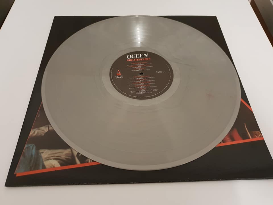 Queen - Greatest Hits (Coloured Vinyl) LP Record Vinyl - Image 3