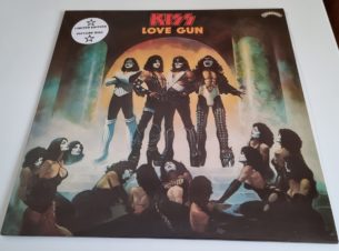 Buy this rare Kiss record by clicking here