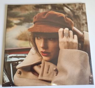 Buy this rare Taylor Swift record by clicking here
