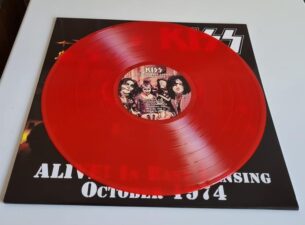 Buy this rare Kiss Record by clicking here