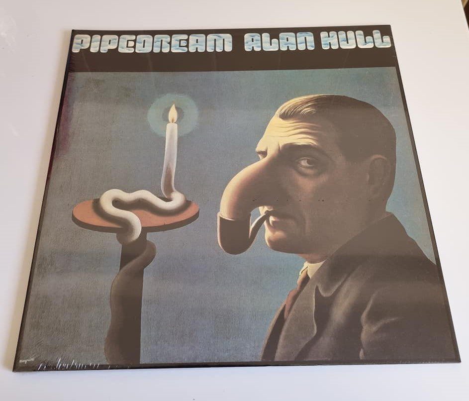 Buy this rare Alan Hull record by clicking here